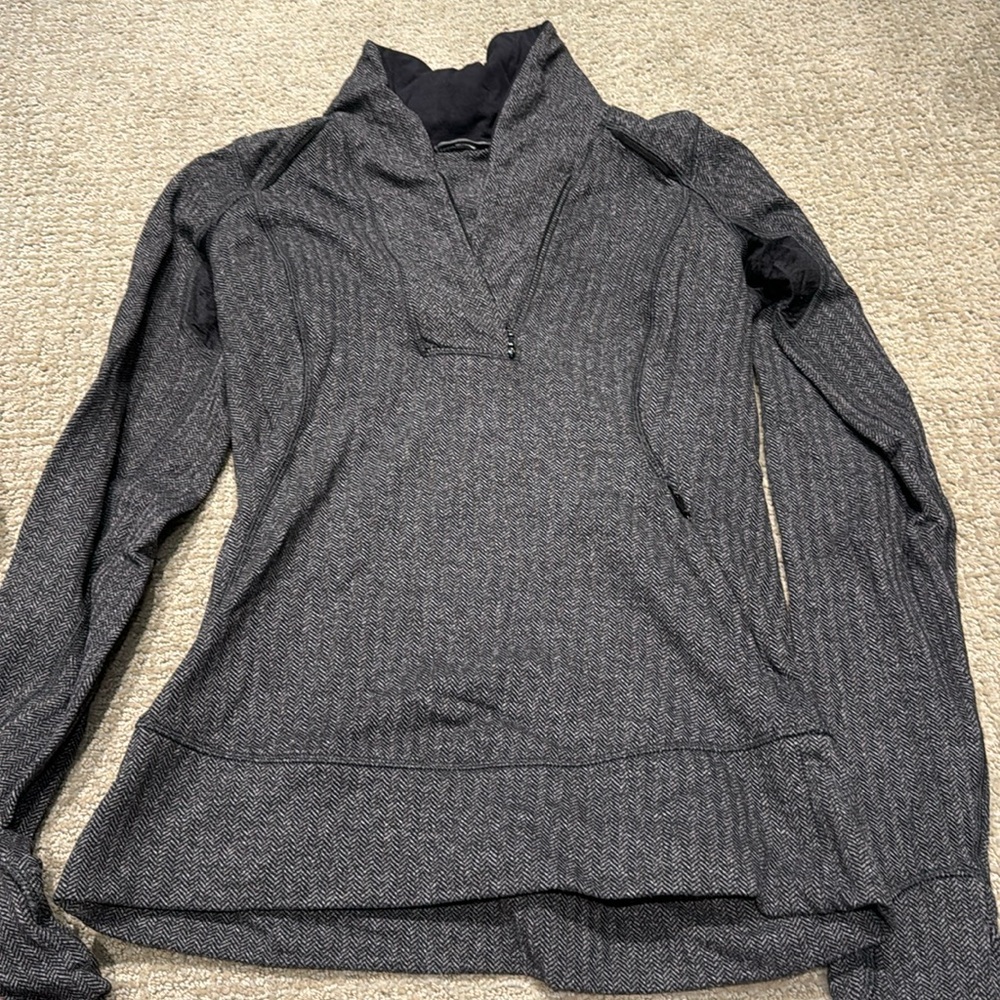 Lululemon dark grey herringbone 1/2 zip pullover